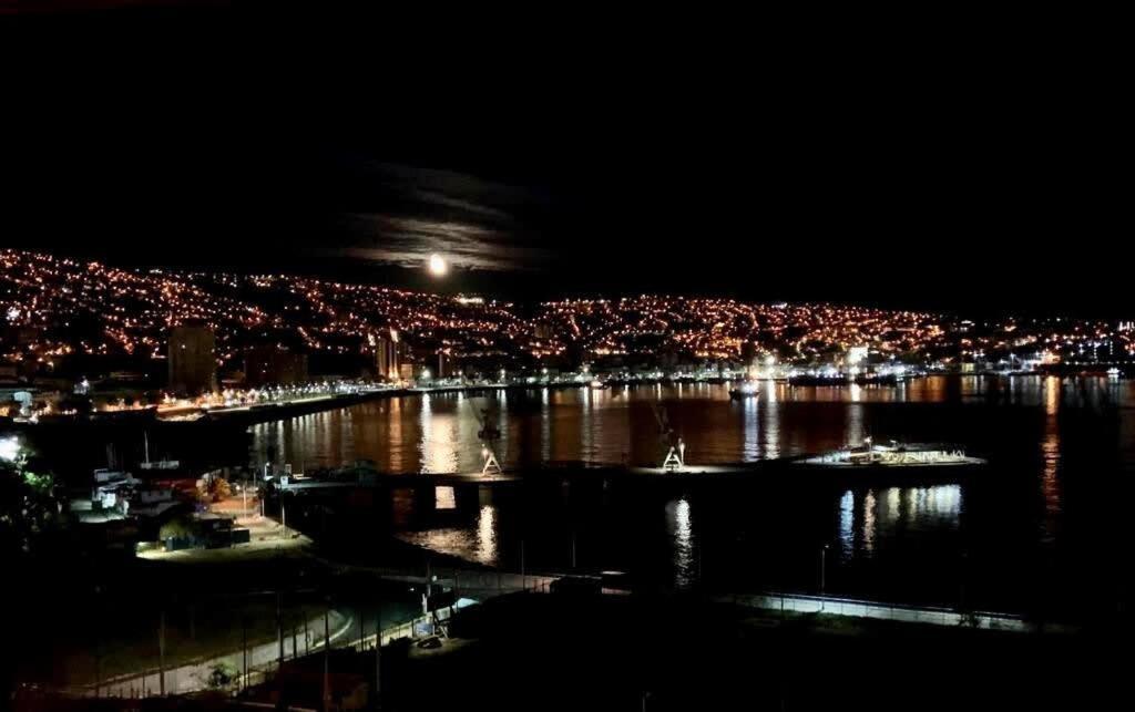 Hom I Envalparaiso, Loft Ubicado En Miradorbaron Parking 1613 *
