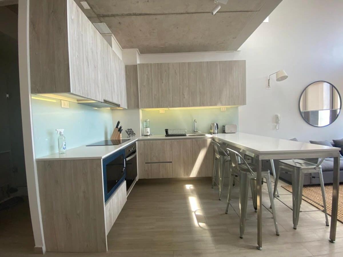 Hom I Envalparaiso, Loft Ubicado En Miradorbaron Parking 1613